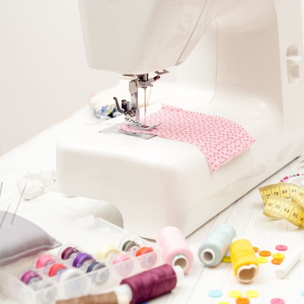 What is the Difference Between a Sewing Machine and a Serger