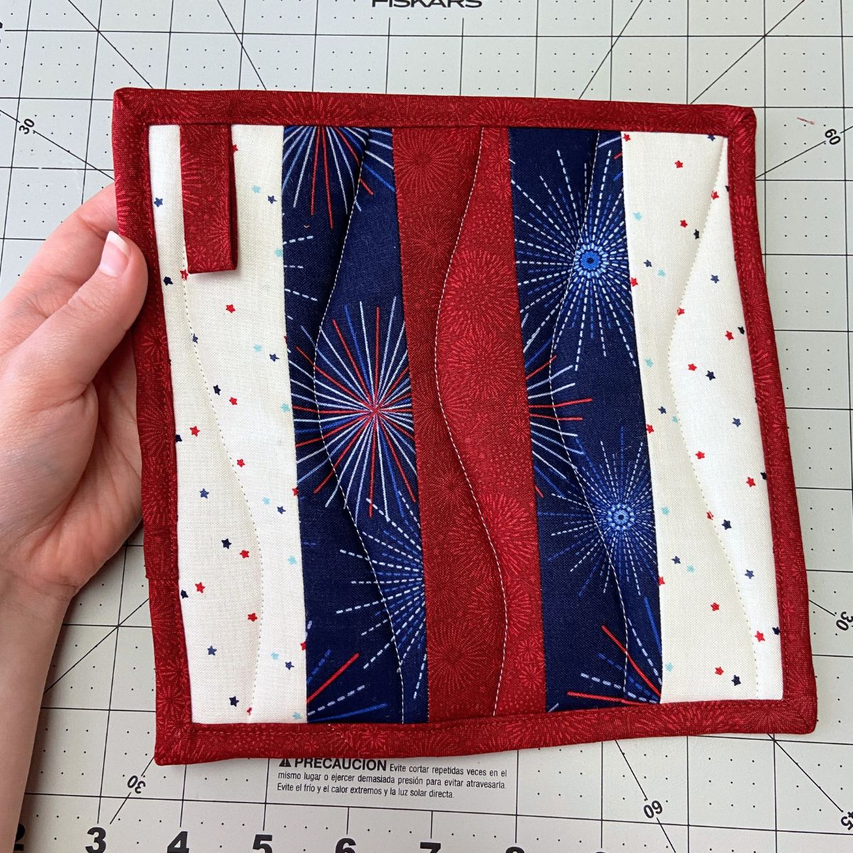 Easy DIY Fourth Of July Pot Holder Sewing Tutorial easy-diy-fourth-of-july-pot-holder-sewing-tutorial
