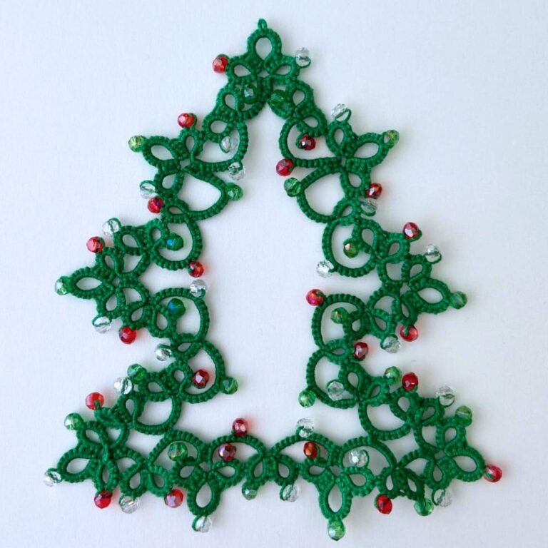 Free Beaded Christmas Tree Tatting Pattern - NeedlesnBeadsnSweetasCanbe