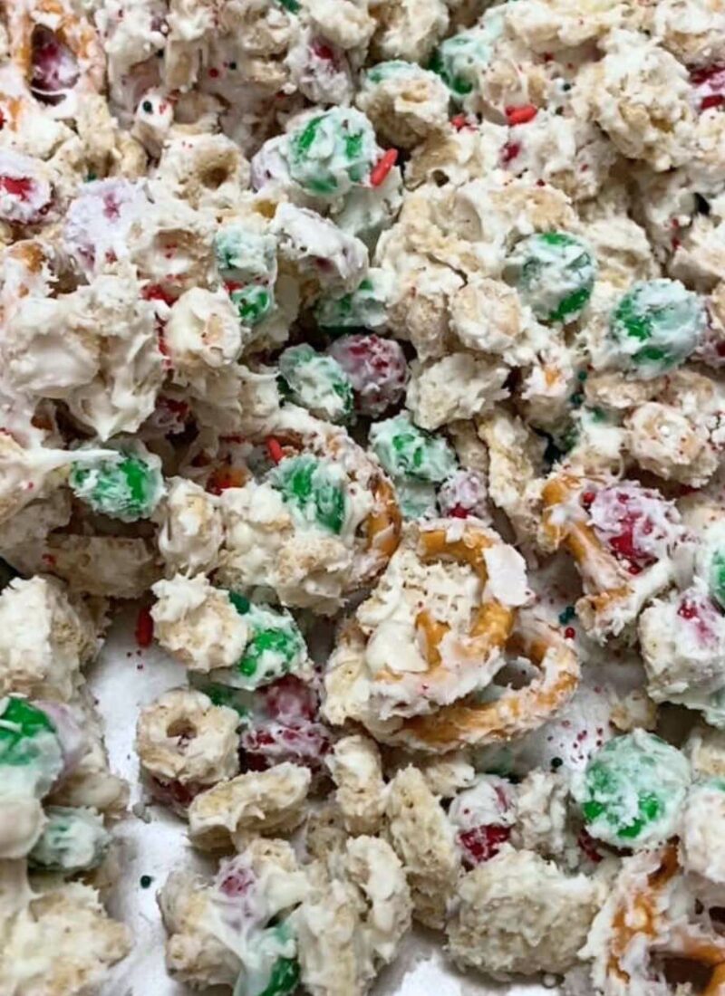 5 Ingredient Easy Christmas Trash Recipe