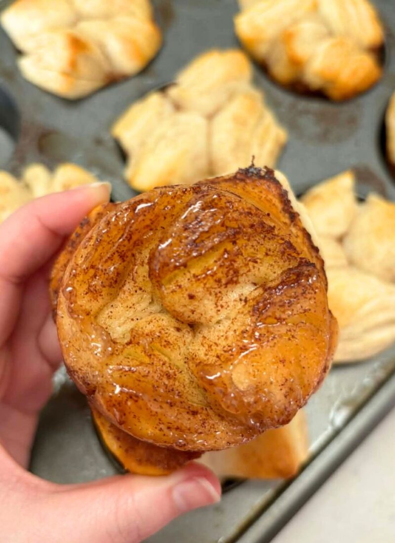 Easy Cinnamon Sugar Pull-Apart Bread (4 Ingredients)