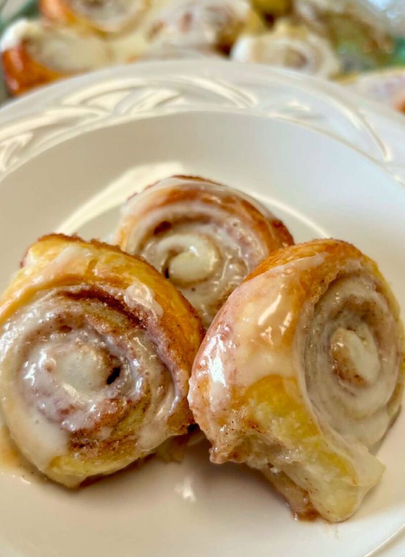 Easy Puff Pastry Cinnamon Rolls